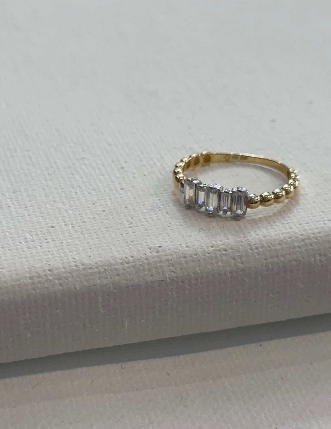 Goldring-Three