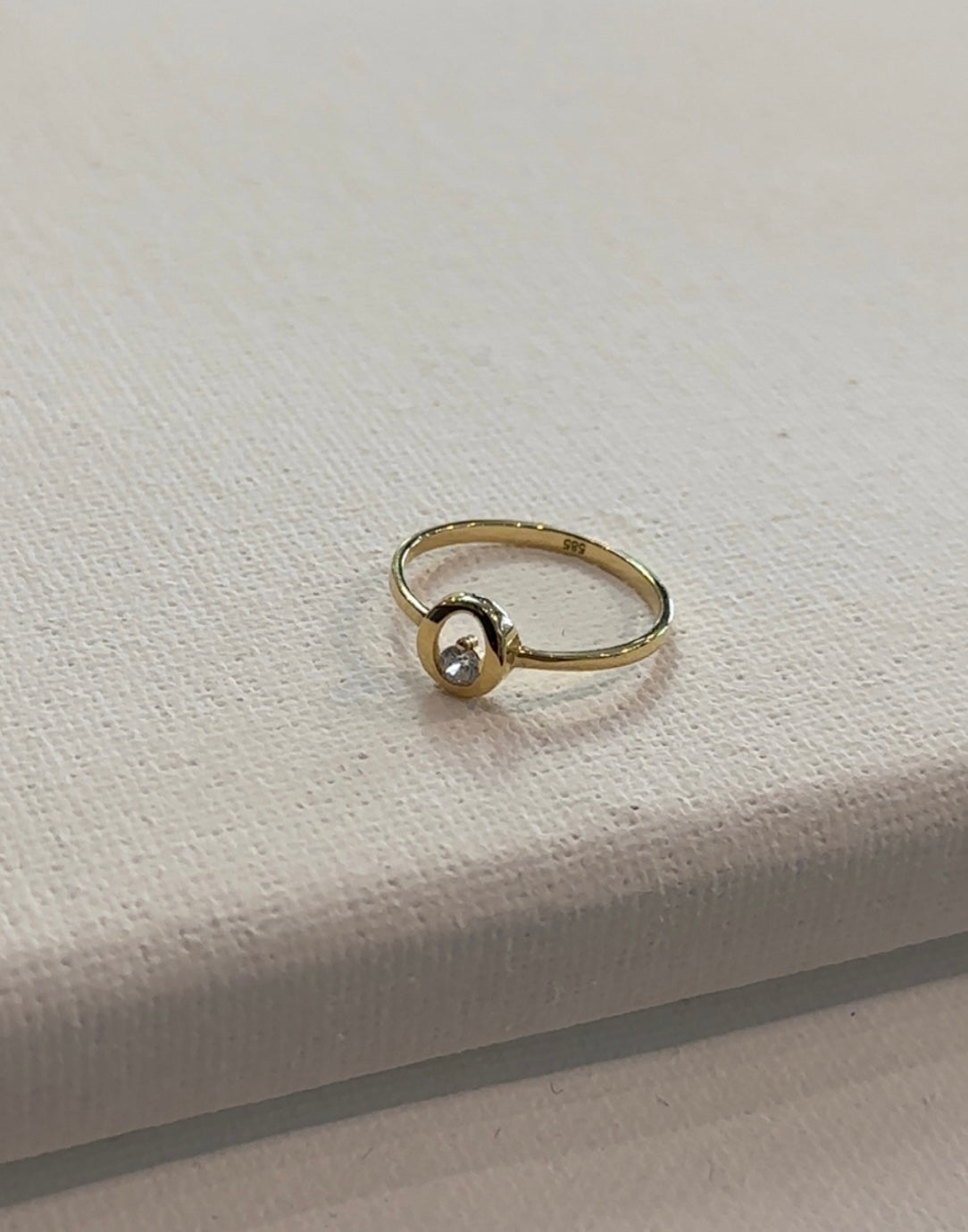 Goldring-Zirkonia