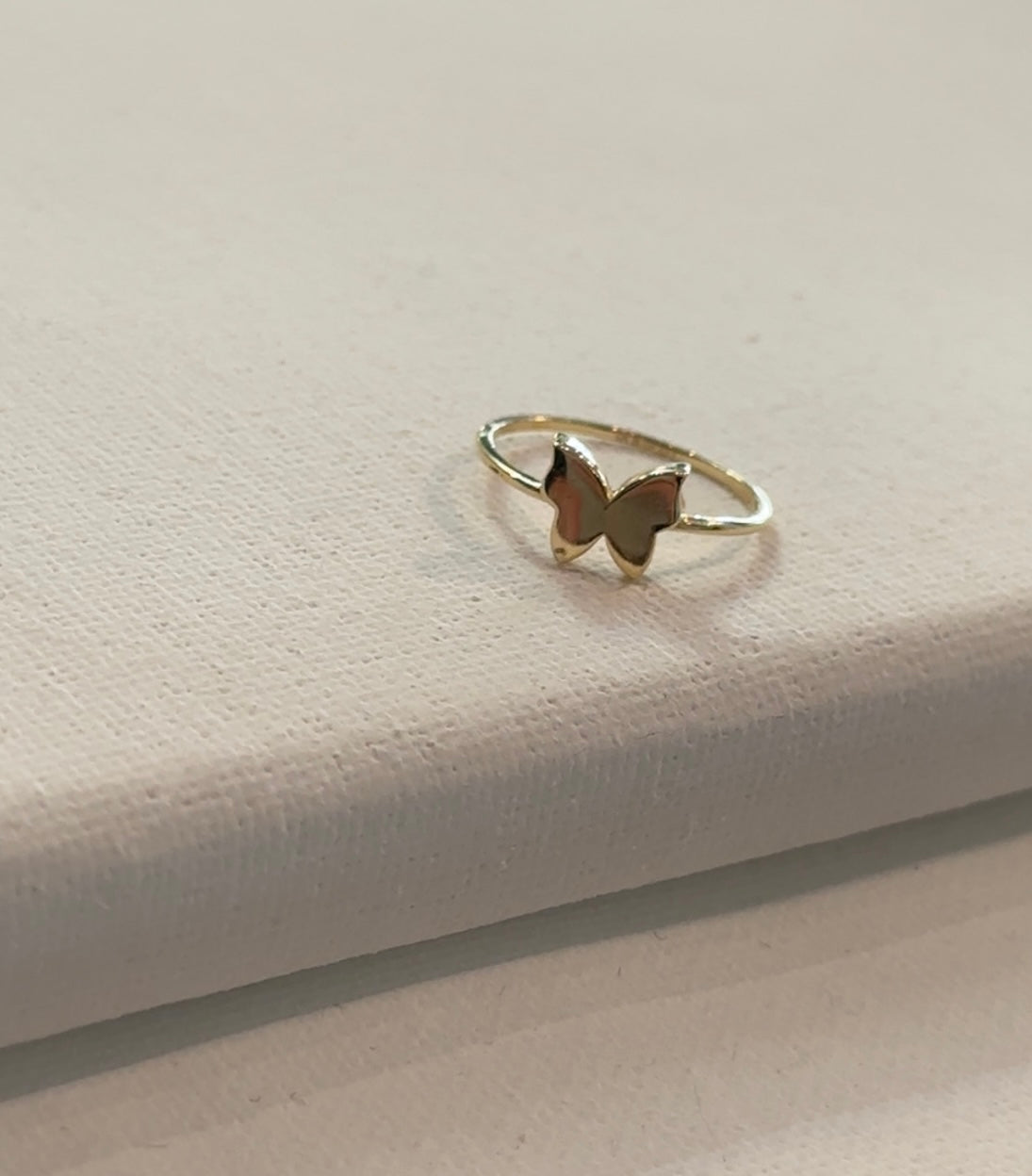 Goldring-Schmetterling